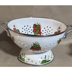 Vintage Strawberry Colander White Enamelware Golden Rabbit  1980’s